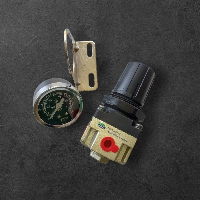 Regulator tlaka A2000 z manometrom 1/4 navoji do 10MPa , regulator tlaka 1/4, ceneje, ugodno, prihranek, lokalno, ljubljana, industrijska avtomatizacija, gmp regulator, haccp pnevmatika, regulator z manometrom, do 10mpa